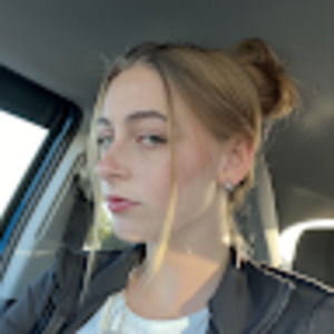 Meet your Posher, Abigail